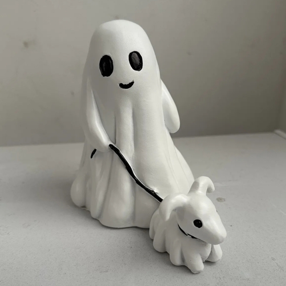 Resin Ghost Figurine with Walking Dog Halloween Decor set of 2 - Picture 7 of 8